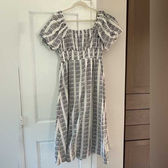 Maeve Square Neck Black and White Patterned Dress - Picture 9 of 12